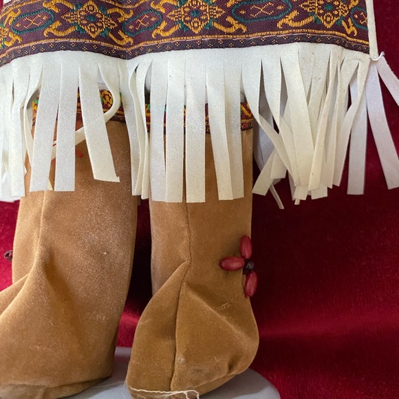 Beautiful Native Doll - Picture 9 of 13